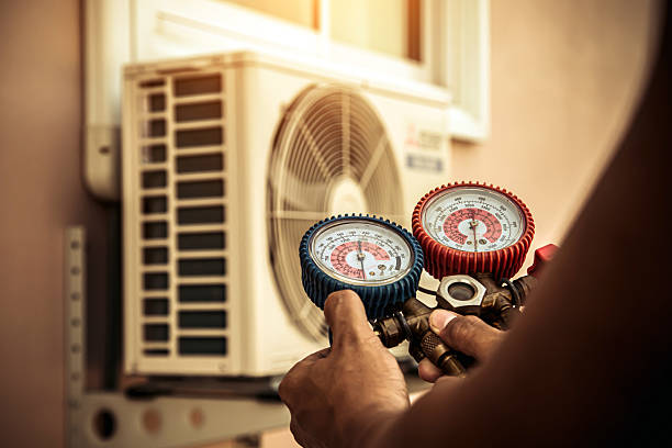 Professional Hvac Installation technician working in Rosemount, OH